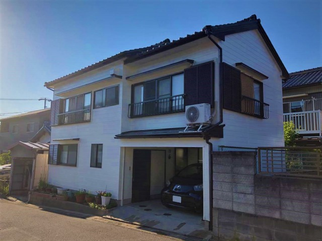 【幸田町I様邸】ラジカル制御型塗料パーフェクトトップで外壁塗装、シリコン塗料ファインシリコンベストで屋根塗装！