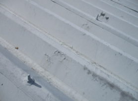 折半屋根塗装　剥離ケレン処理と塗料について